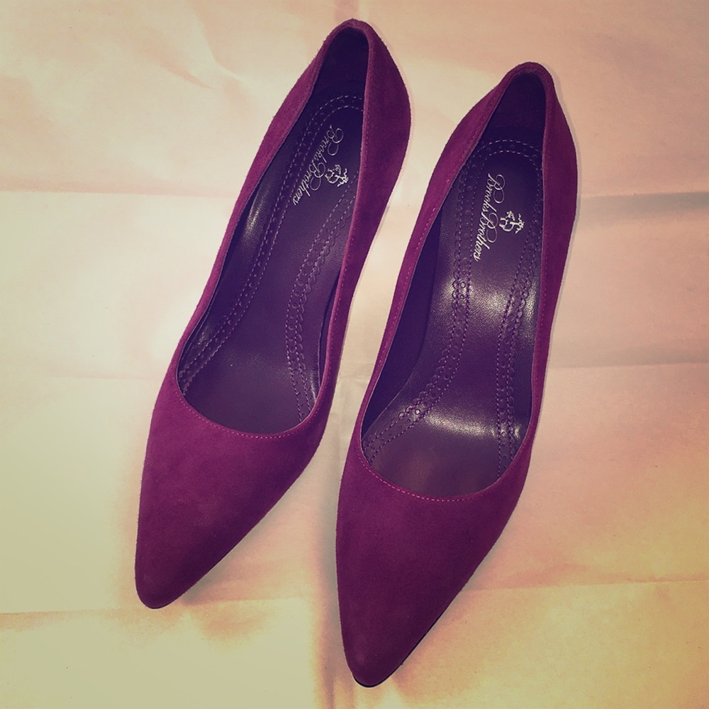 BrooksBrothers Classic Pump. Size 7